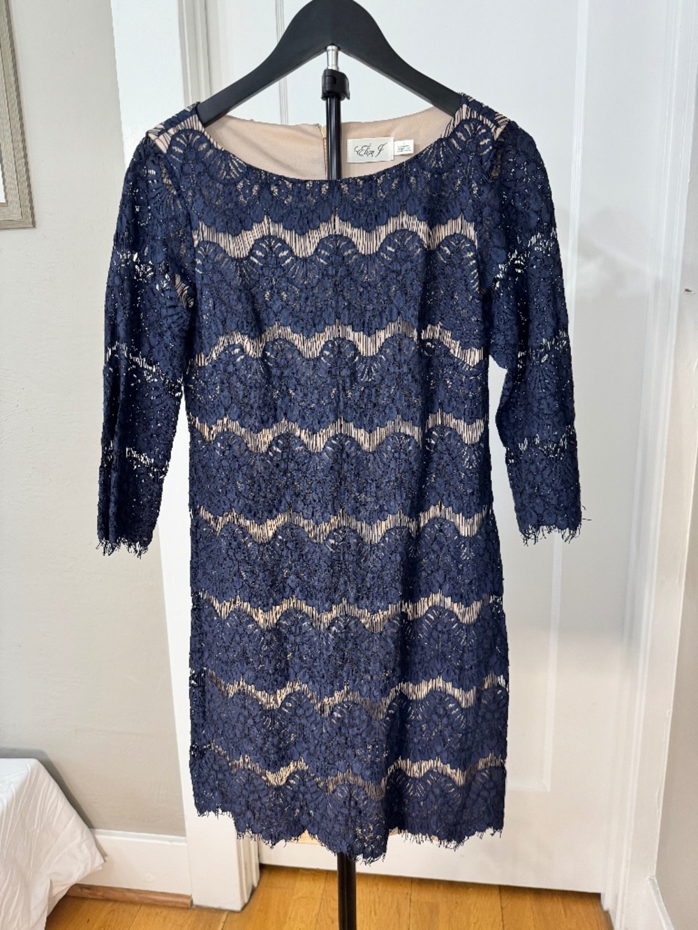 Eliza J Navy Blue Illusion 3/4 Sleeve Lace Shift Cocktail Dress - Size 6